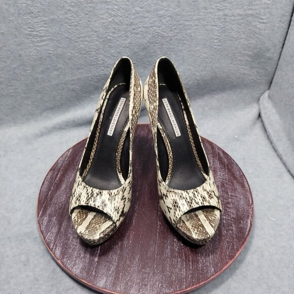 Vera Wang Snake Print Peep Toe Platform Heels Size 7.5 - Picture 1 of 10